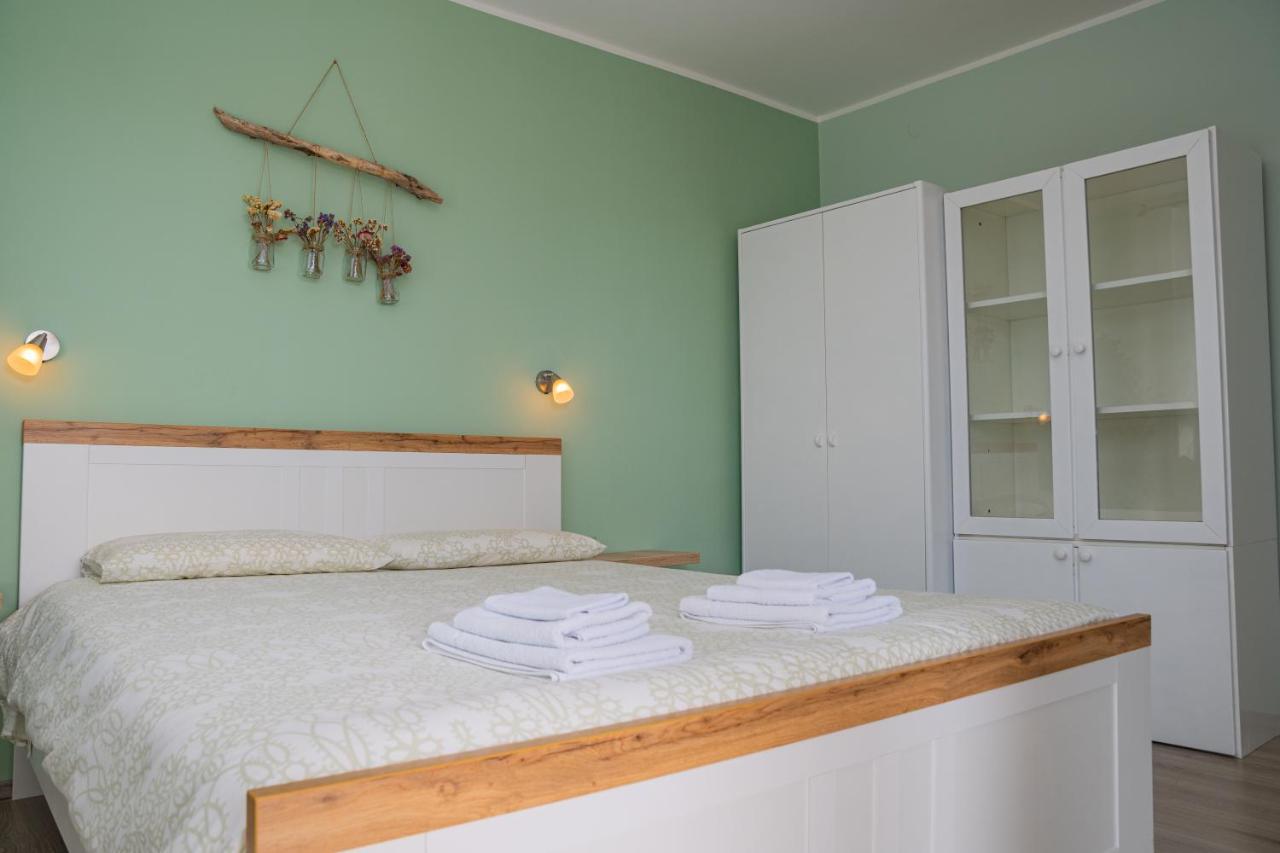 Apartman Doris Milohnici Extérieur photo
