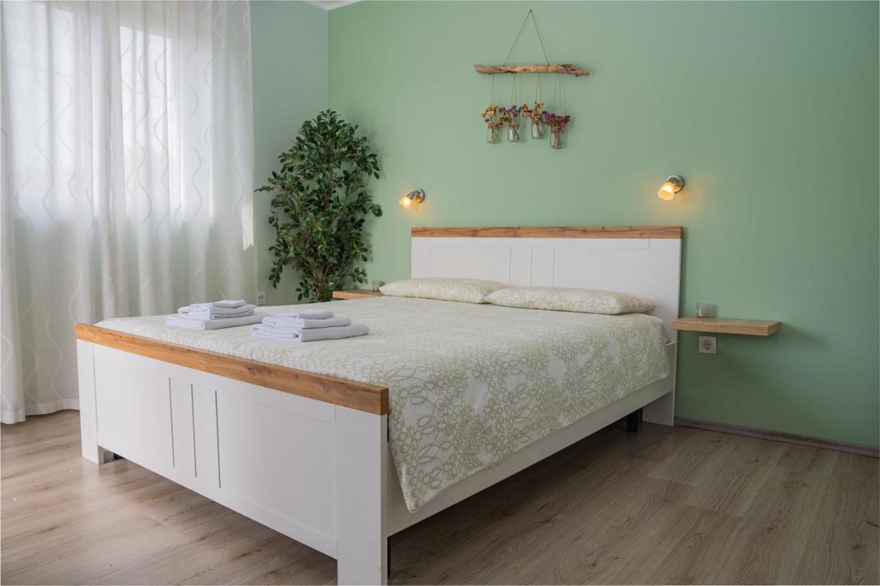 Apartman Doris Milohnici Extérieur photo