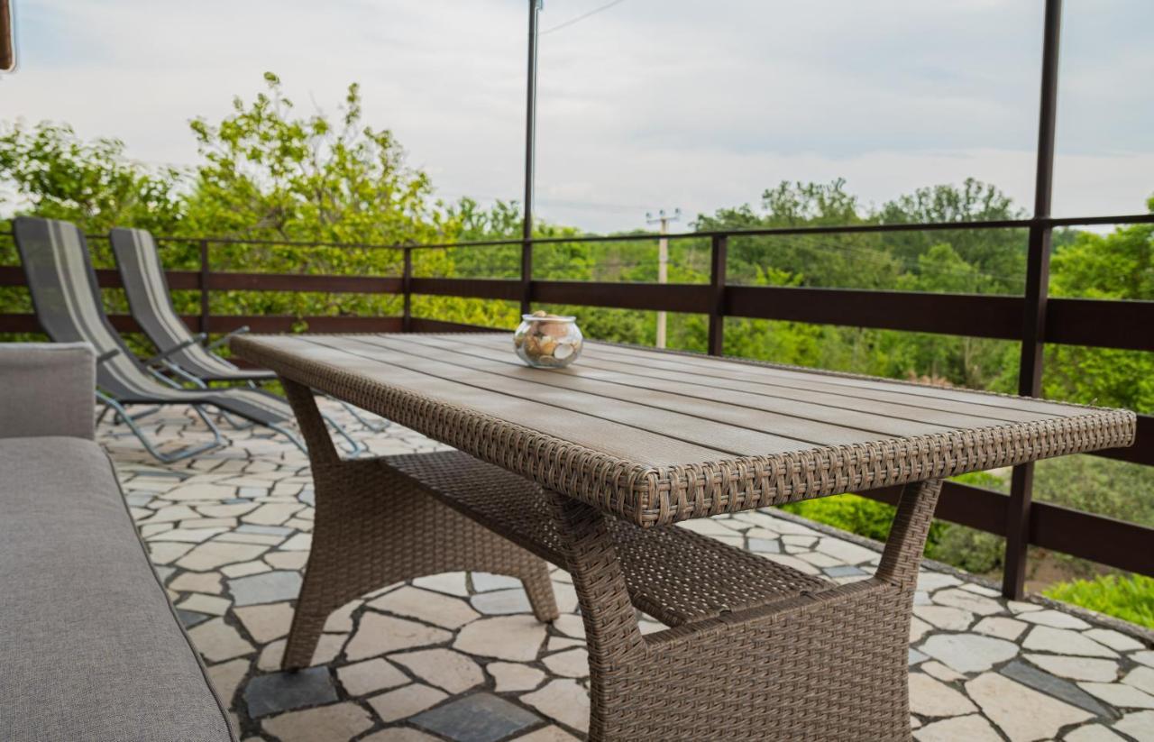 Apartman Doris Milohnici Extérieur photo