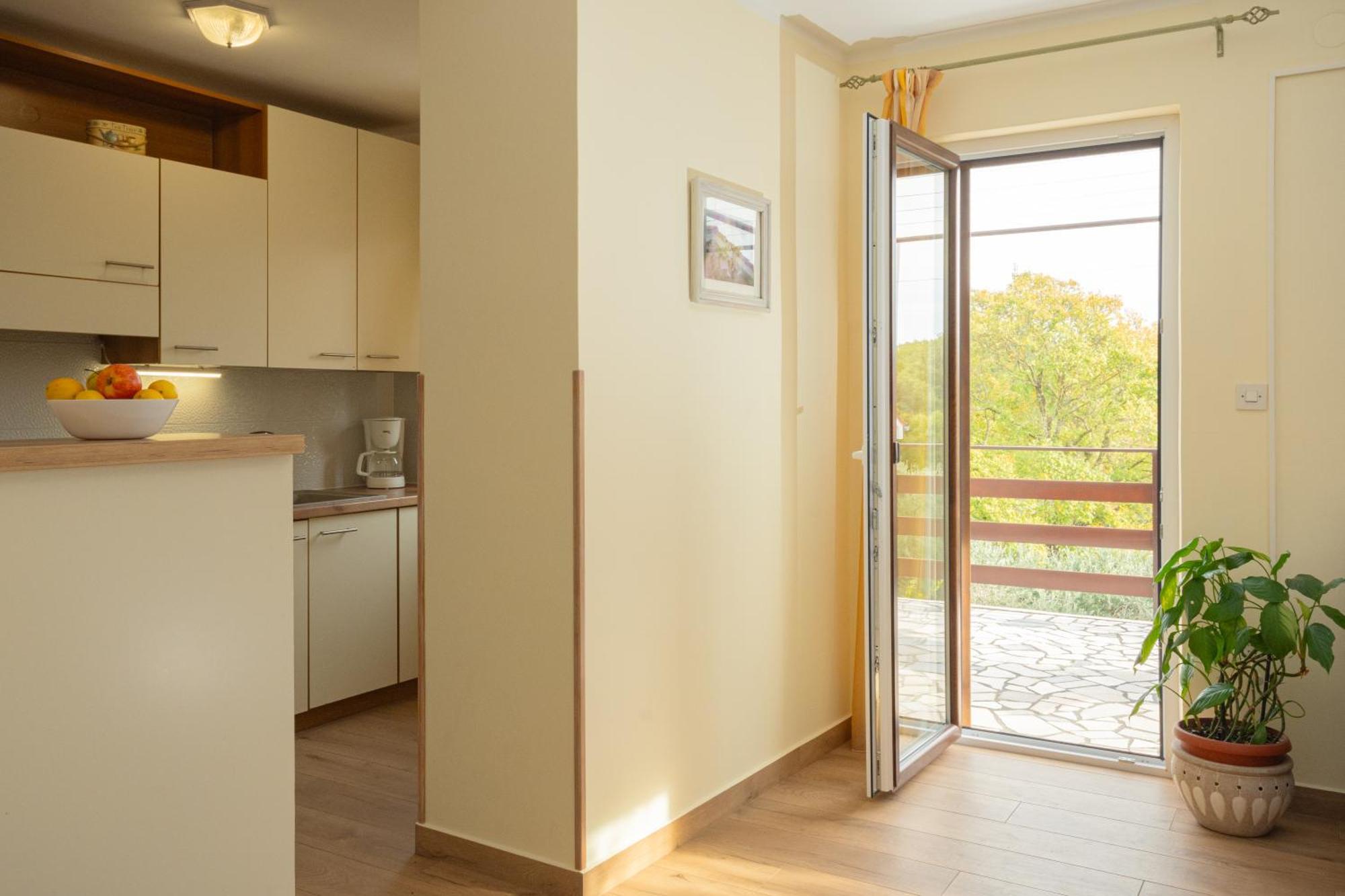 Apartman Doris Milohnici Extérieur photo